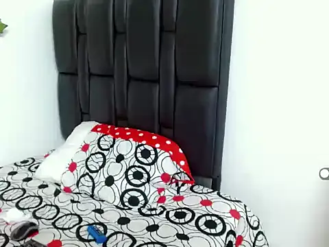 kuroneko_97 live sex cam