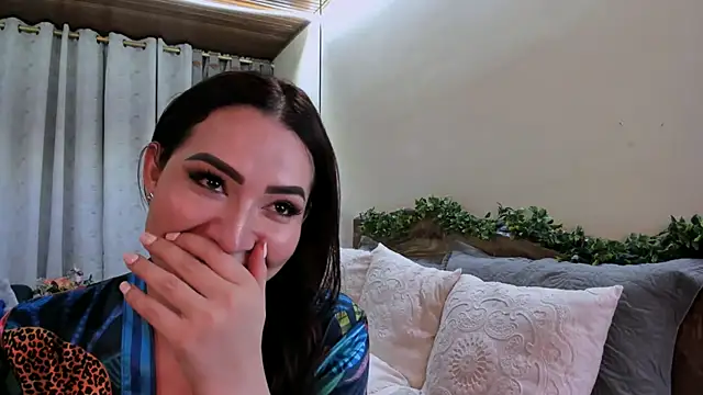 Abrilqueen live sex cam