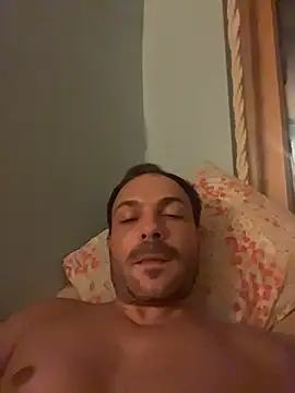 Adventurehotman live sex cam