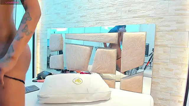 sheinny_brown live sex cam