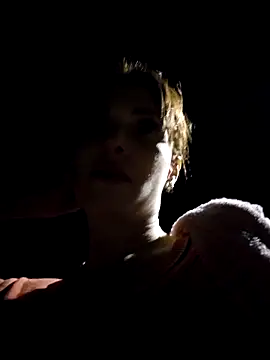 Irresistible24 live sex cam