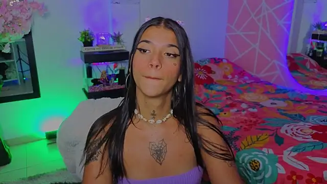 CoralRigan live sex cam