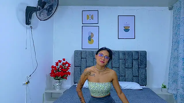 Soffia_Konig_ live sex cam