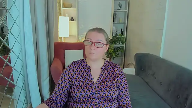 AlexandraKind live sex cam