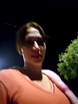 Irresistible24 live sex cam