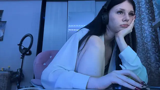 AnGallo's cam snapshot