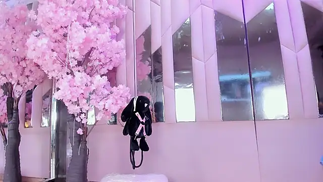 Naomistart's cam snapshot