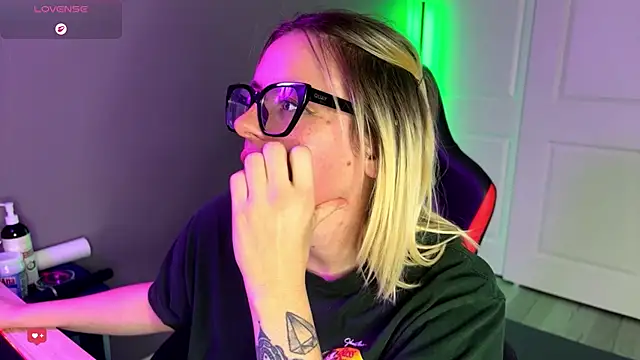 MAXXXTV's cam snapshot