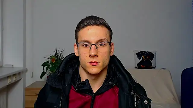 ZeinMiracles live sex cam