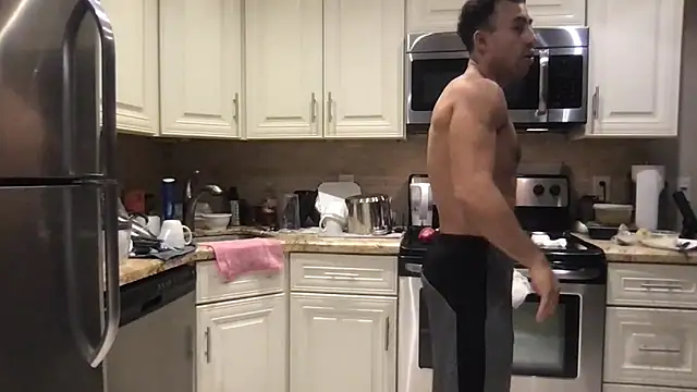 BigGuyMuscle live sex cam