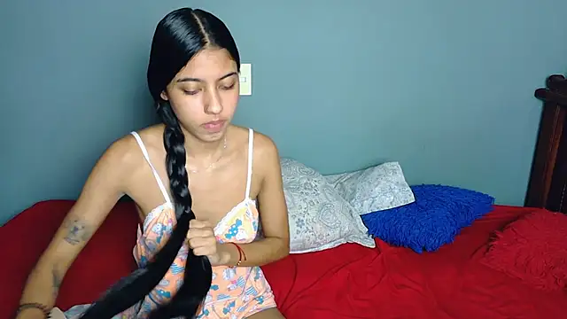 strawberrymia68 live sex cam
