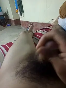 Luisjebdnsksksb233's cam snapshot