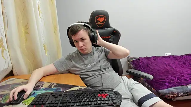 iliaskrislove live sex cam