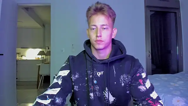 find0m_master's cam snapshot