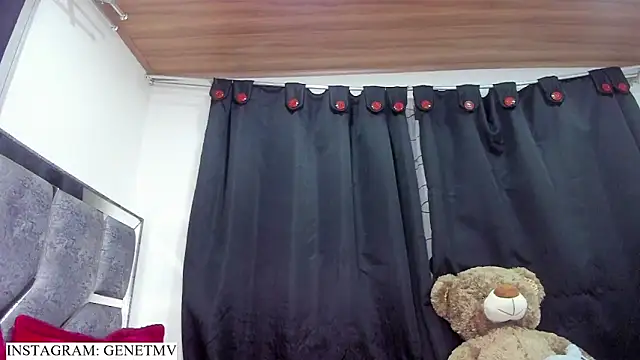 Roxanne_tay live sex cam