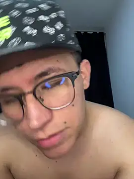 Kurtxxx22 live sex cam