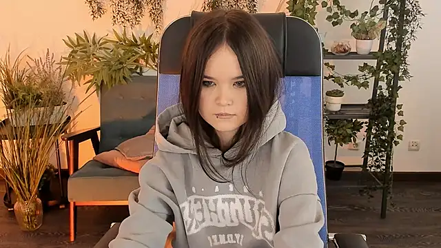 Elainebeness live sex cam