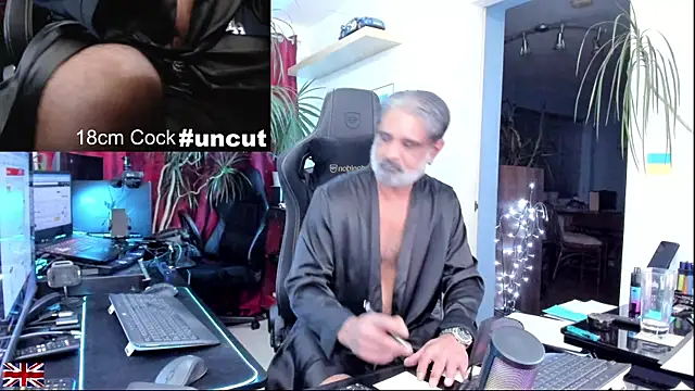 OnlineBossUK live sex cam