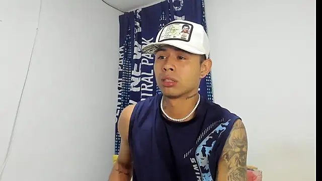 _Logan_Colton_ live sex cam