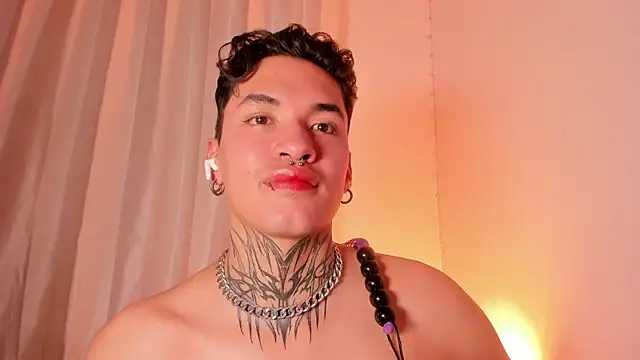 AlecBanne live sex cam