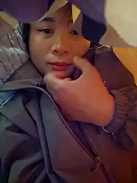 Squirrel-Pear live sex cam