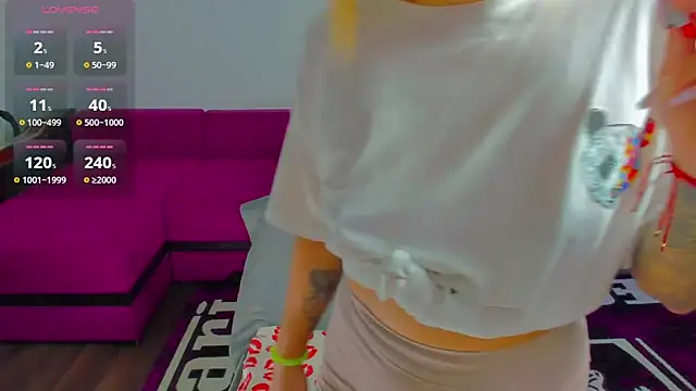 MiaKiittyy live sex cam