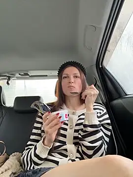 ZaraHill live sex cam