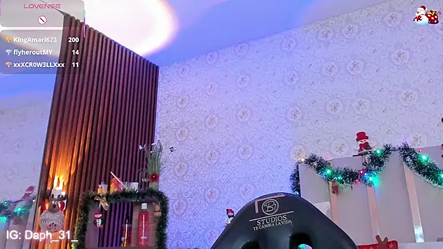 Daphnne_tay's cam snapshot