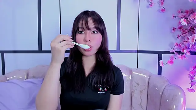 lovequinn_mjs live sex cam