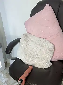 _Isabella_1's cam snapshot