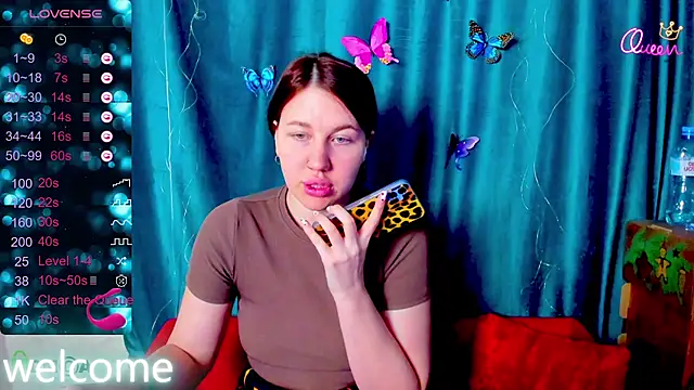 LillyRayRay live sex cam