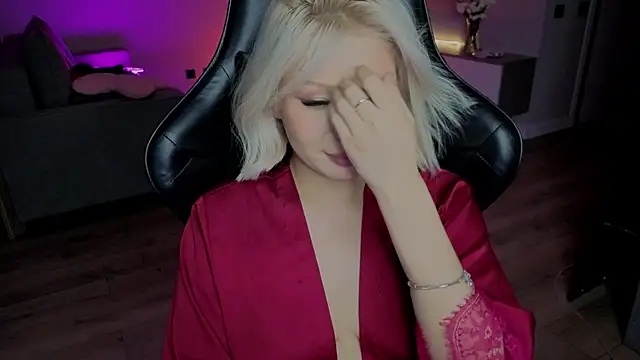 RileyMee live sex cam