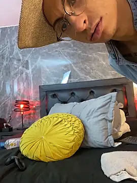 ApoloCruz live sex cam