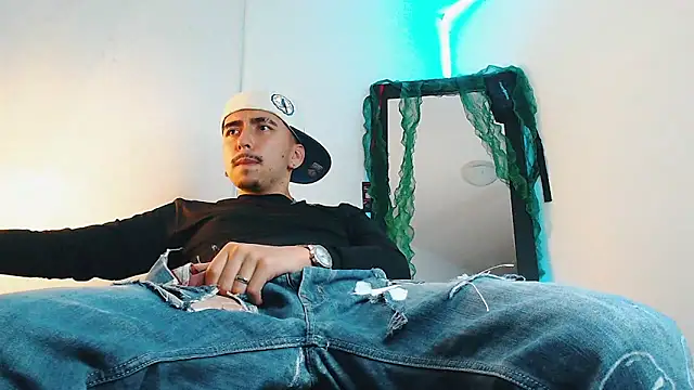 liamty_luxor live sex cam