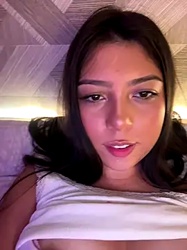 Maii_chan live sex cam