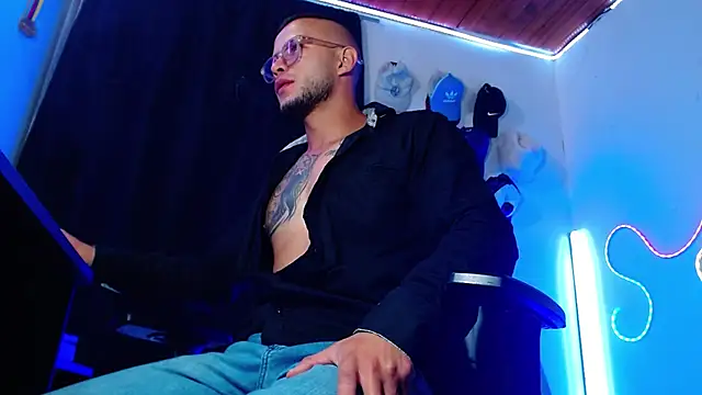 sebastian_horny live sex cam