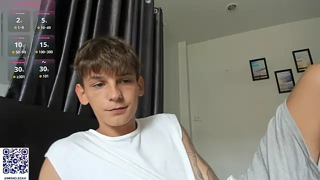 MiracleCam live sex cam