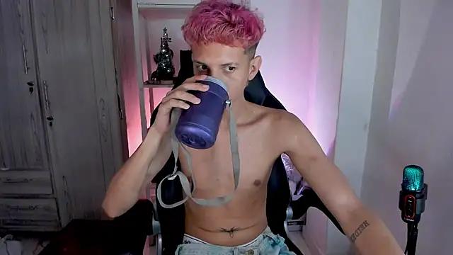 tylernova live sex cam