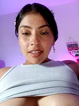 Fox_Roxxan's cam snapshot