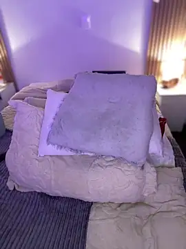 Mae_Henao9's cam snapshot