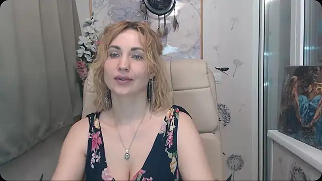 KatrinAlluring live sex cam