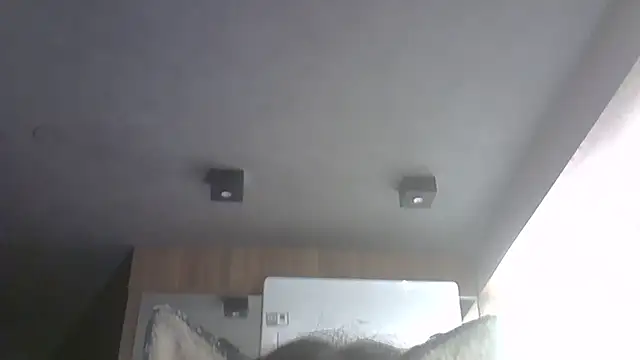 SkinnyKitten live sex cam