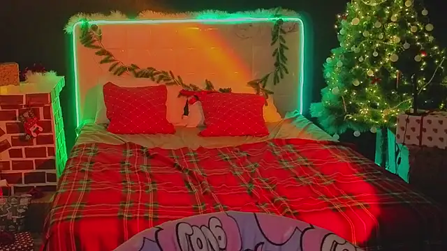 YasmineWest live sex cam