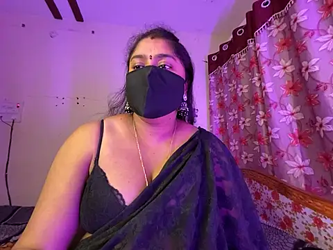 LouleyRanii live sex cam