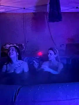 Stonermama666420 live sex cam