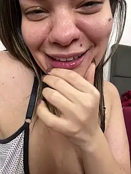 Zyrella live sex cam