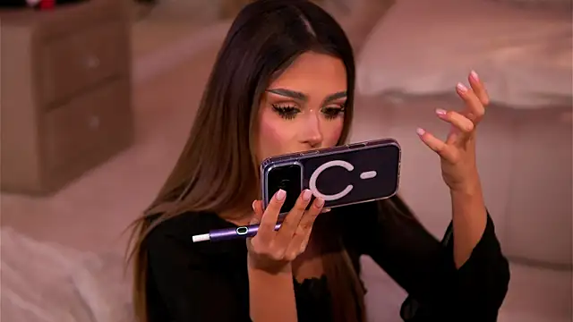 YasmineShaw live sex cam