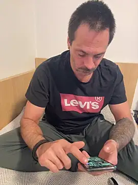 _madbull_'s cam snapshot