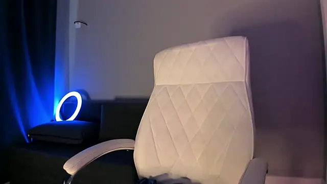 akura011 live sex cam