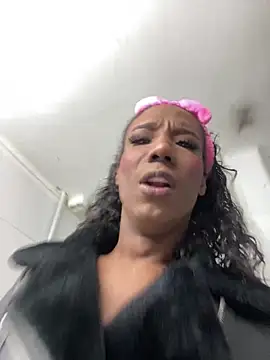 tamarabigass1 live sex cam